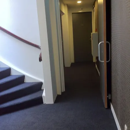 מלון Vossius Vondelpark 3*