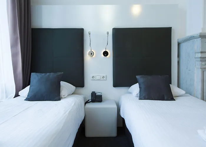 Hotel Vossius Vondelpark 3*