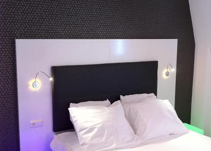 Hotel Vossius Vondelpark 3*