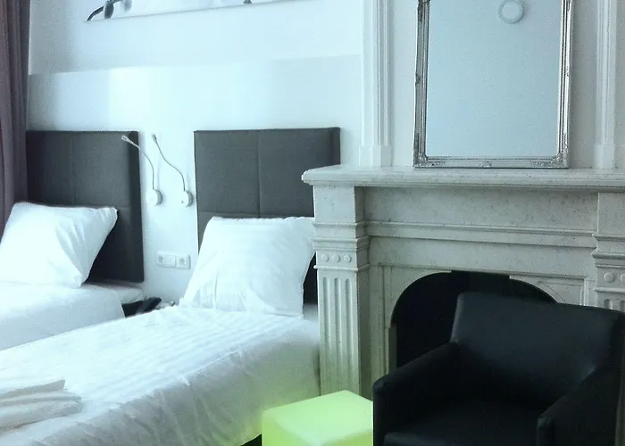 Hotel Vossius Vondelpark 3*