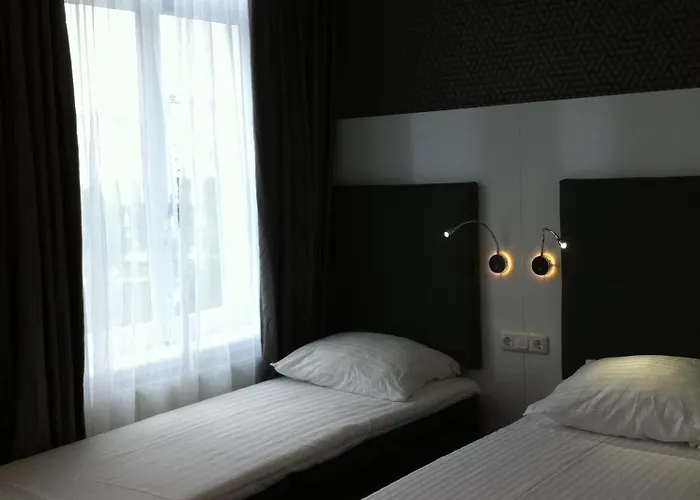 Hotel Vossius Vondelpark 3*