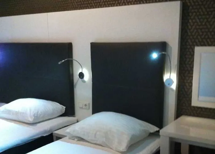 Vossius Vondelpark 3*